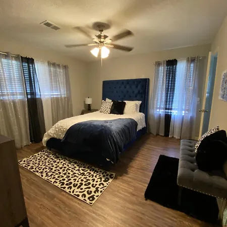 Villa Charming 3Bdrm Retreat Near Hcu